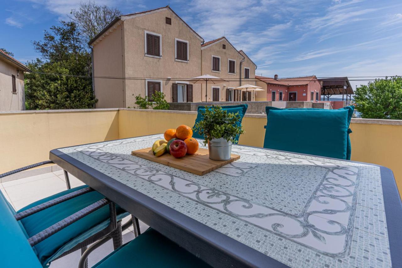 Apartments Dolac Nerezine Exterior photo