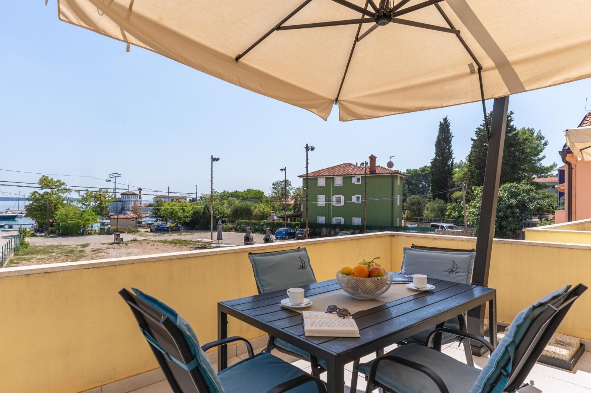 Apartments Dolac Nerezine Exterior photo